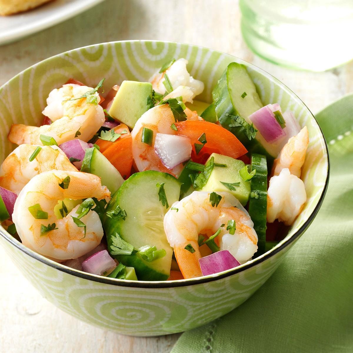 https://www.tasteofhome.com/wp-content/uploads/2018/01/Shrimp-Veggie-Salad_exps166031_HCK143243D09_17_6bC_RMS-1.jpg?fit=700%2C1024