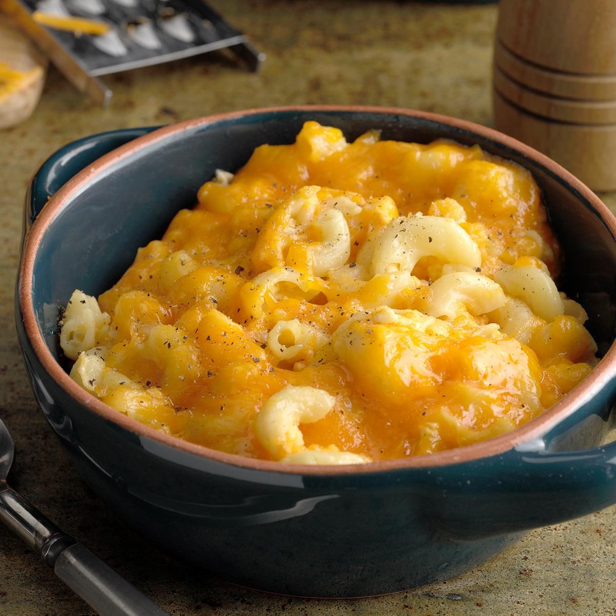 Slow-Cooked Mac 'n' Cheese Recipe: How to Make It
