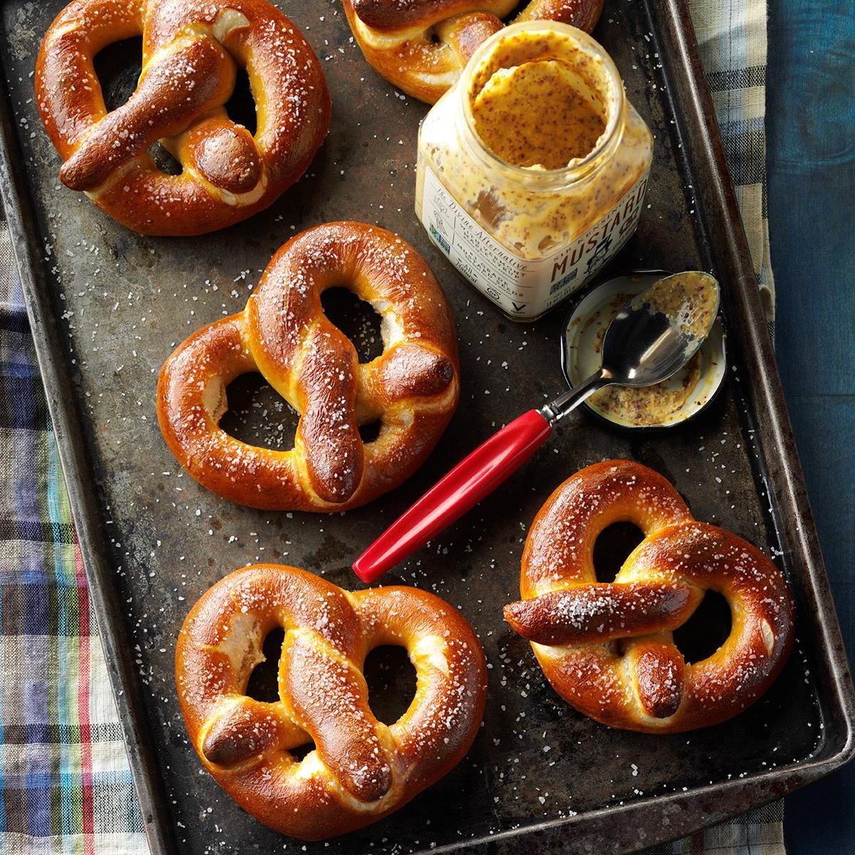 Soft Giant Pretzels Exps Fbmz16 15761 A05 19 4b 14