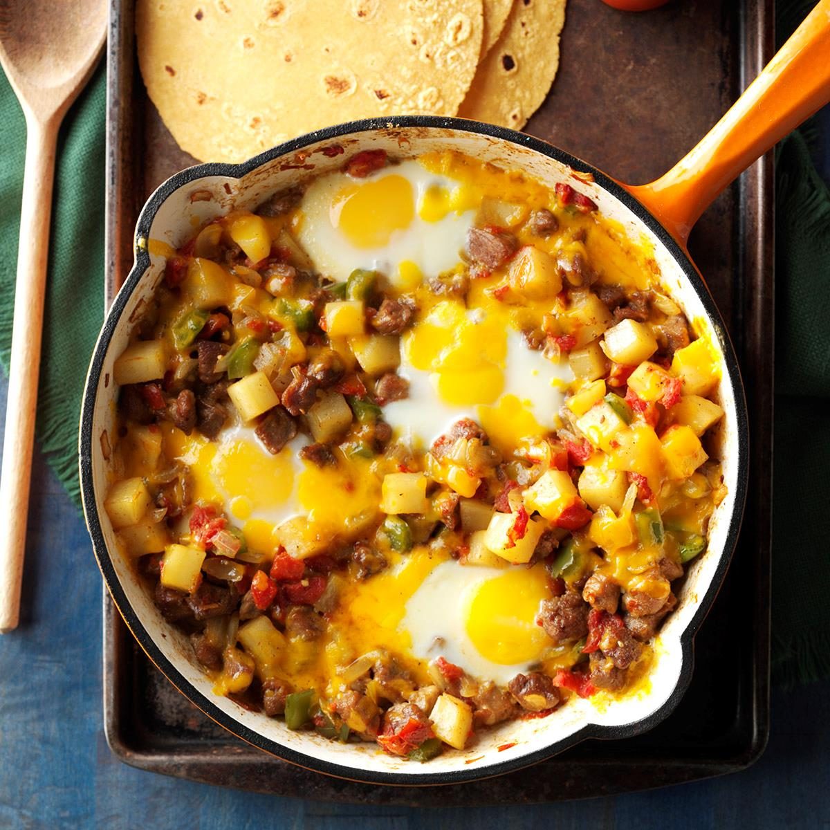 Southwestern Hash with Eggs Recipe: How to Make It