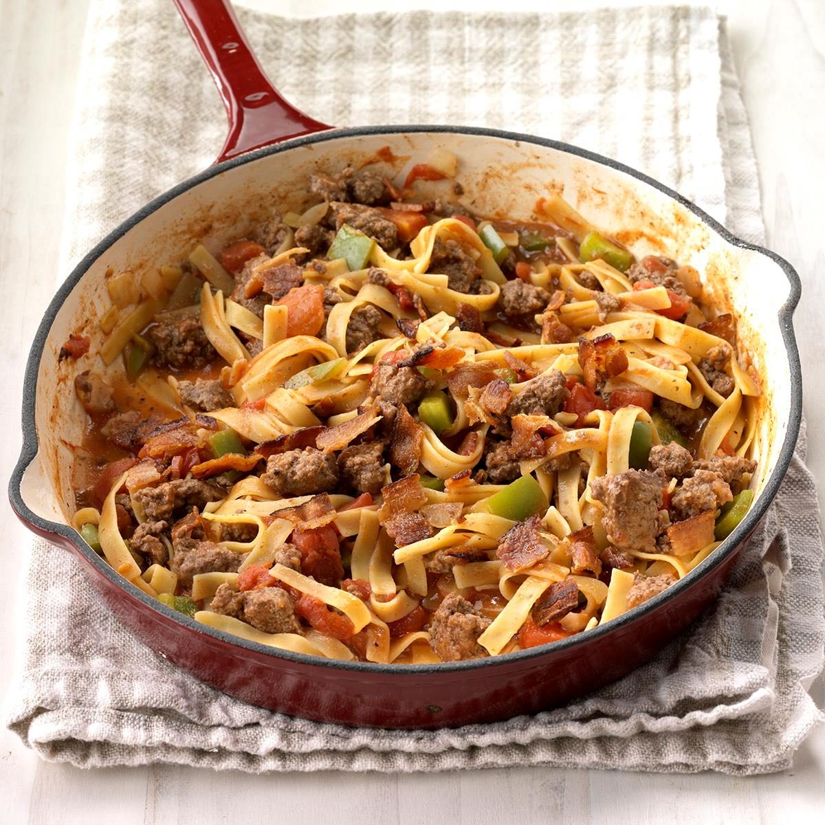 Spanish Noodles And Ground Beef Exps Sdfm18 42886 C10 10 5b 11