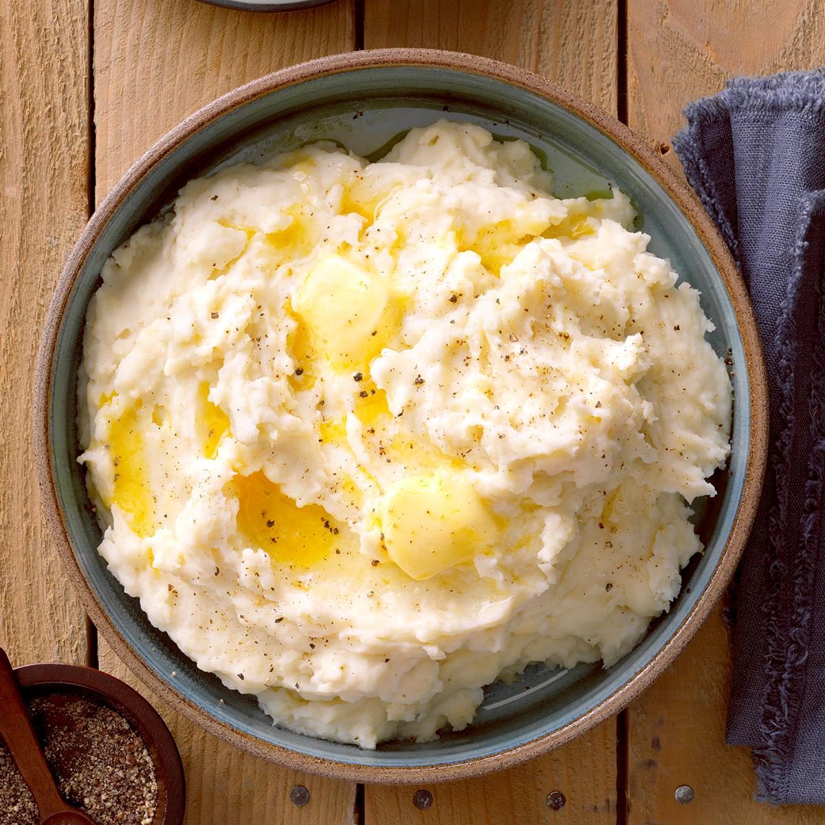 Sunday Dinner Mashed Potatoes Recipe | Taste of Home