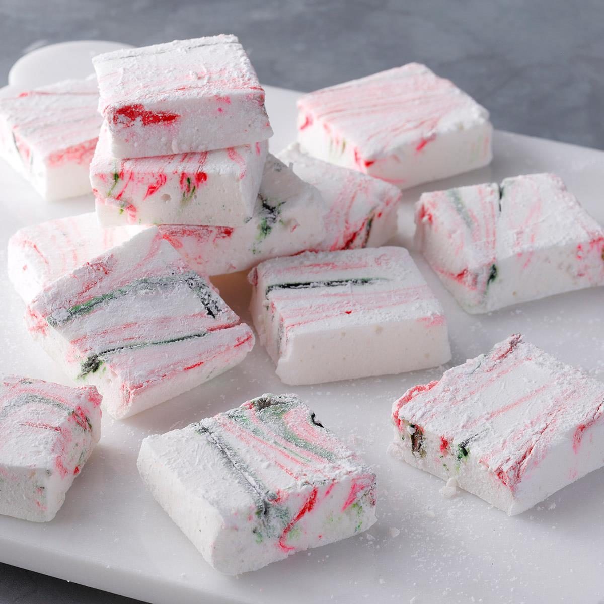 Swirled Peppermint Marshmallows Exps Hccbz18 158909 B05 29 8b 2