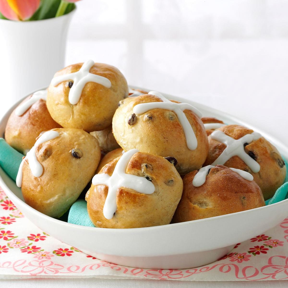 Traditional Hot Cross Buns Recipe Taste Of Home 0206