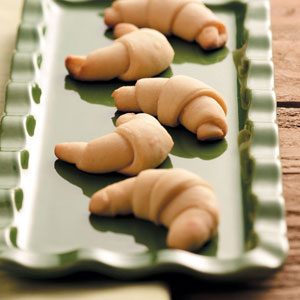 Quick and Easy Crescent Rolls - Red Star® Yeast