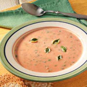 Rich and Creamy Tomato Basil Soup Recipe
