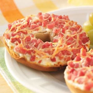 Cream Cheese ‘n’ Ham Bagels