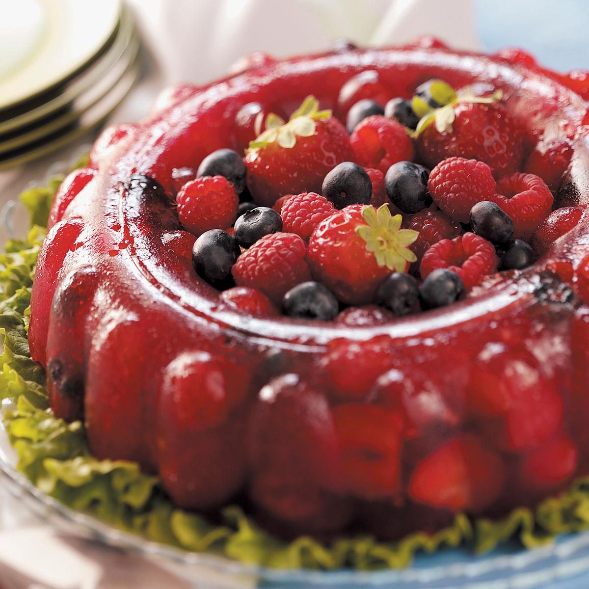 Berry Gelatin Mold Recipe: How to Make It