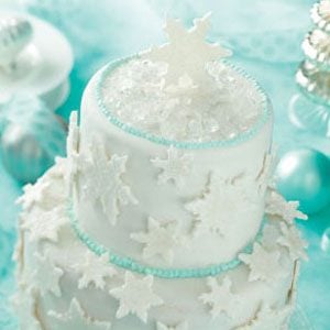 Snowflake Gingerbread Cake with a Cocoa Trimming Kit