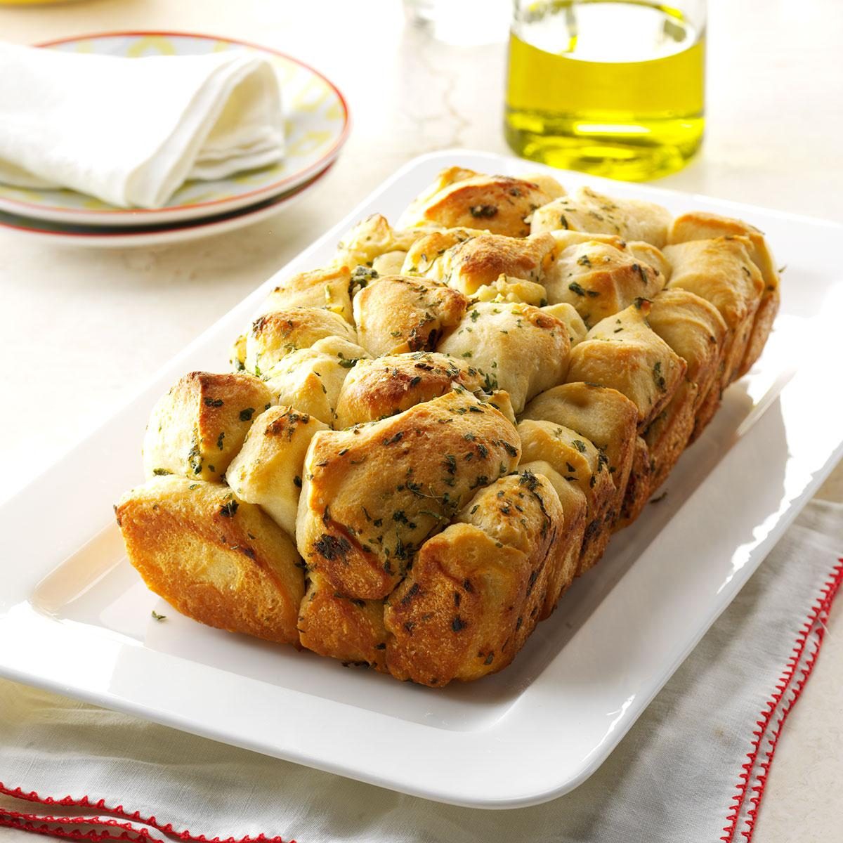 Pull-Apart Garlic Bread