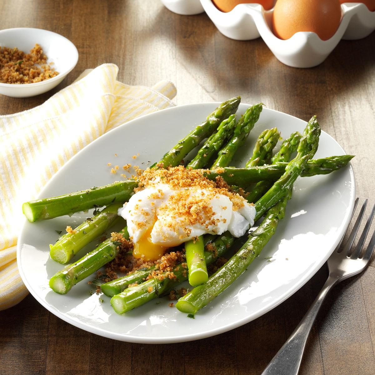 Poached Eggs with Tarragon Asparagus Recipe: How to Make It