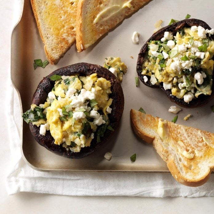 Day 6 Breakfast: Portobello Mushrooms Florentine 