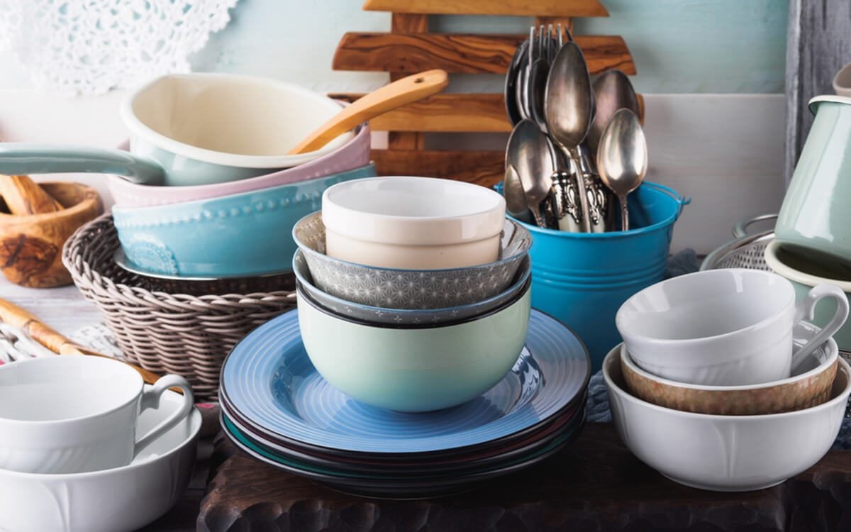 7 Tips for Buying Vintage Kitchenware