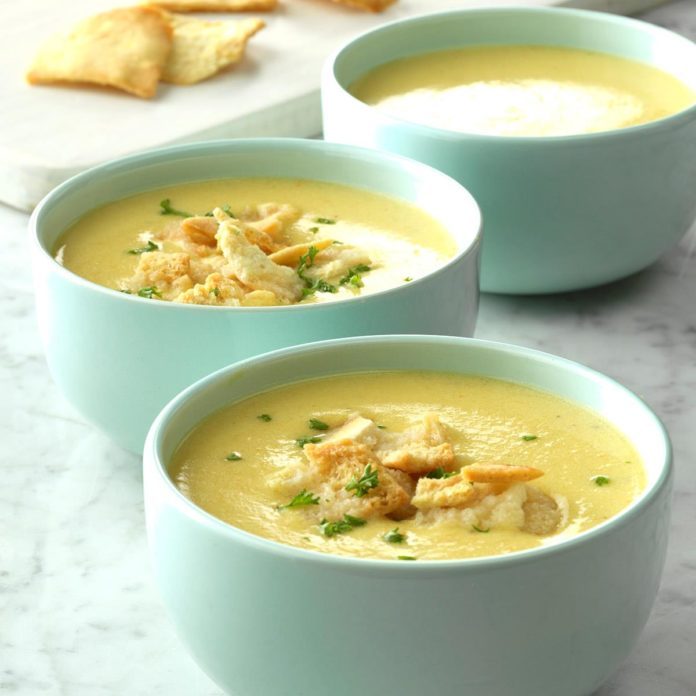 Garlicky Cheddar Cheese Bisque