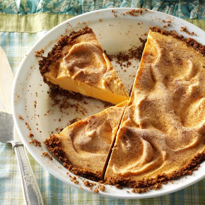 Pumpkin Gingersnap Ice Cream Pie