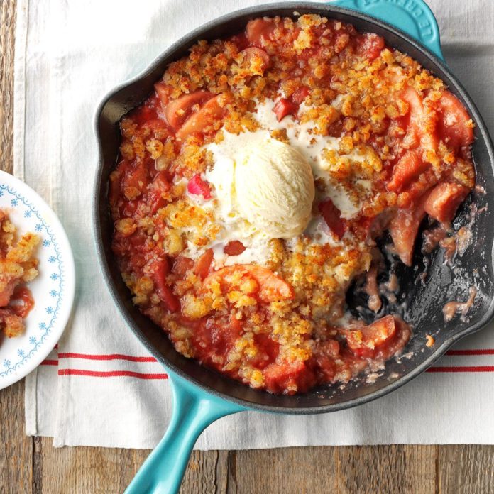 Macaroon-Topped Rhubarb Cobbler