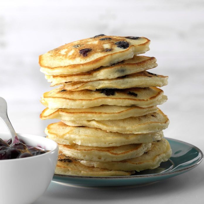 Louisiana: Blueberry Sour Cream Pancakes