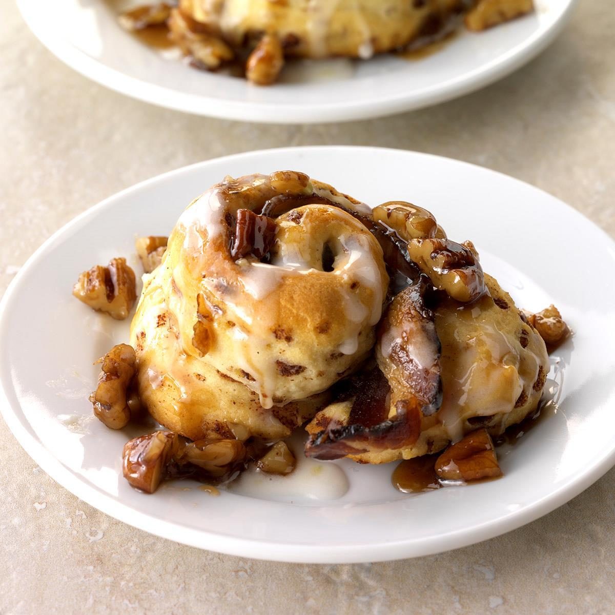 Bourbon Soaked Bacon And Ginger Cinnamon Rolls Exps Thfm18 227182 C09 21 4b 2