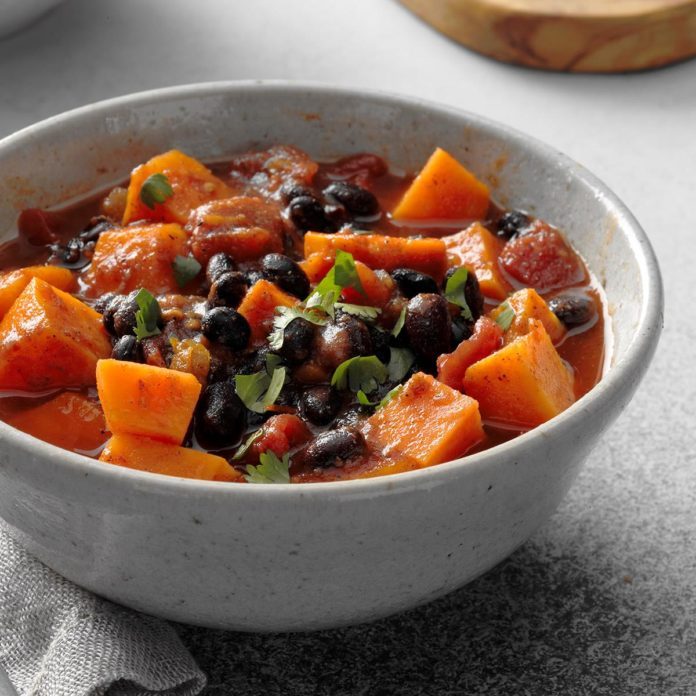 Slow Cooker Spicy Sweet Potato Chili