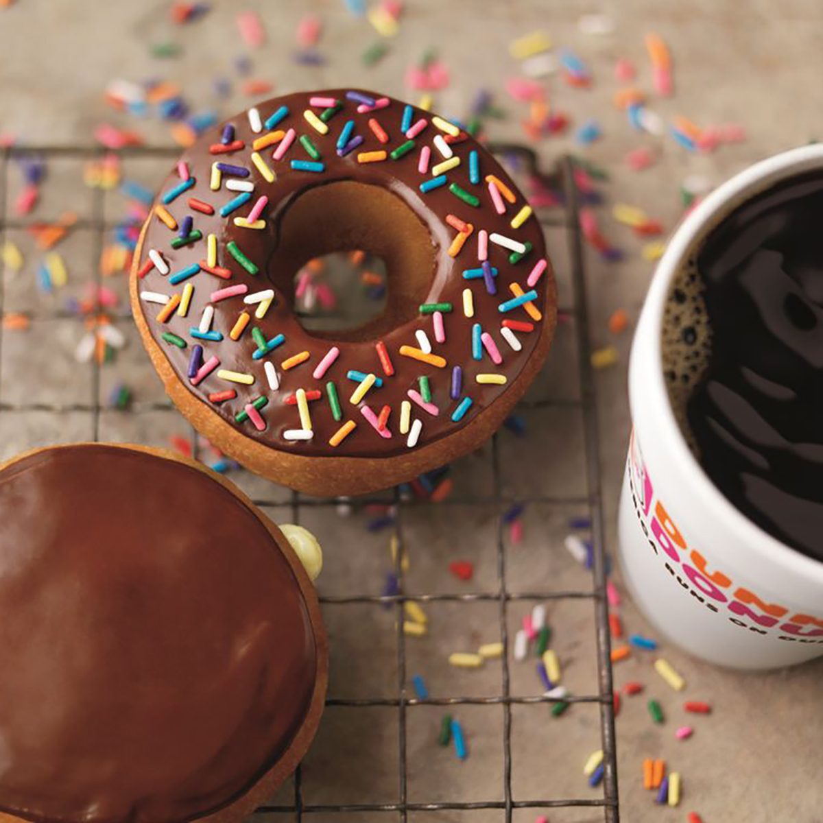 13 Surprising Things Dunkin Donuts Employees Want You To Know