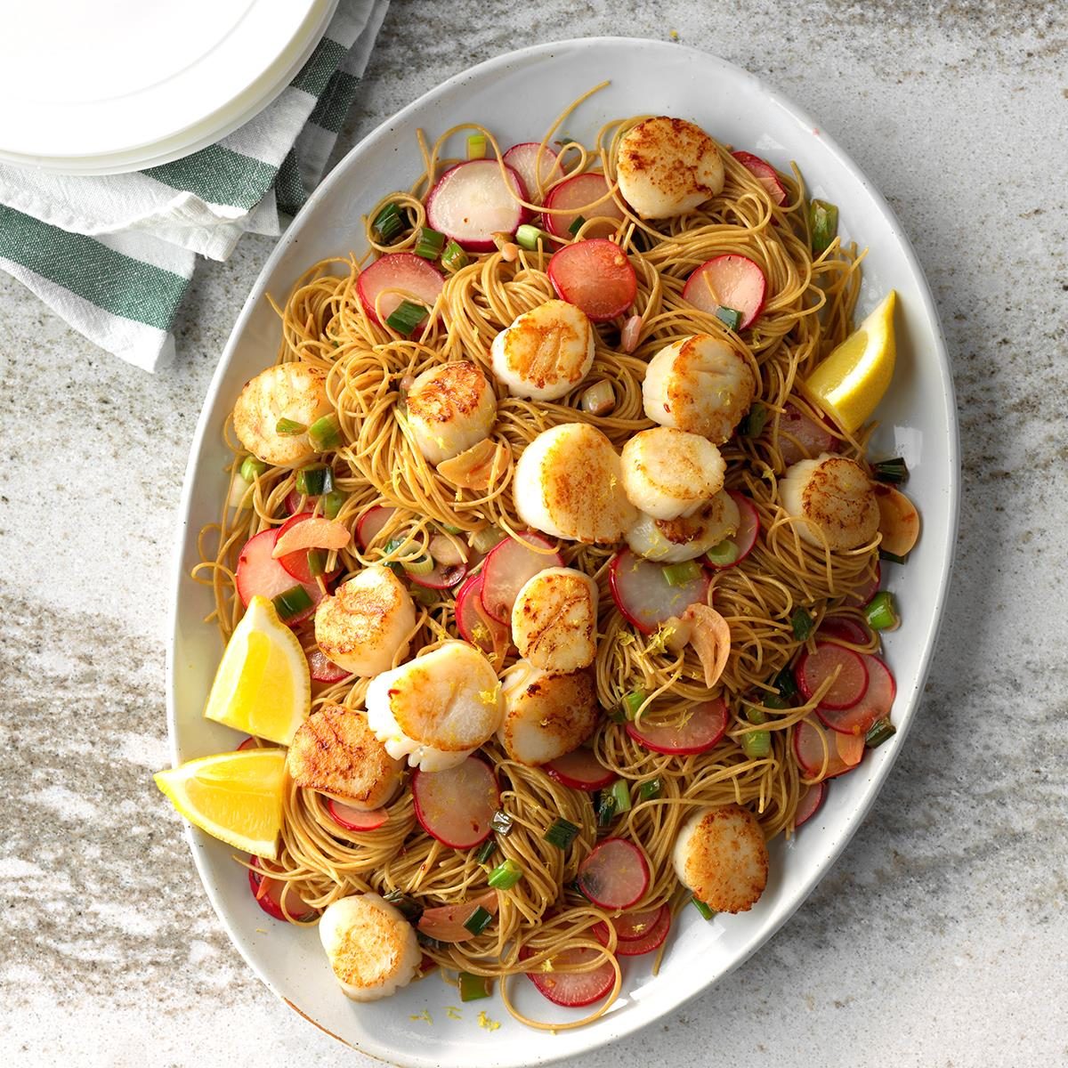 Lemony Scallops With Angel Hair Pasta Exps Sdas18 200385 C03 29 12b 12