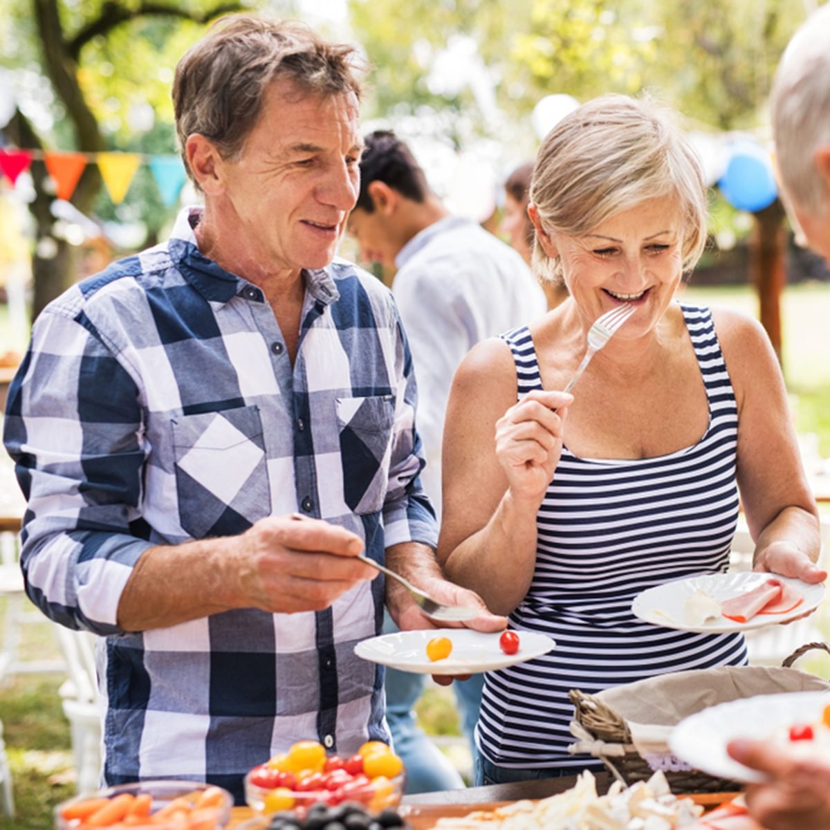 How to Keep Food Cool at BBQ's  Outdoor party foods, Cold meals, Cold  buffet
