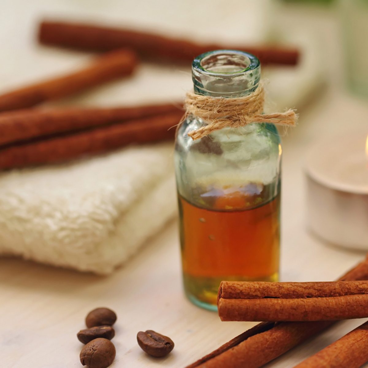 Cinnamon Essential Oil For Spa Aromatherapy And Wellness Medical