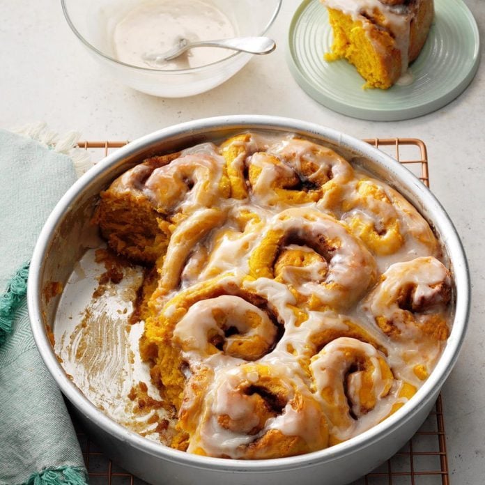 Montana: No-Knead Pumpkin Cinnamon Rolls