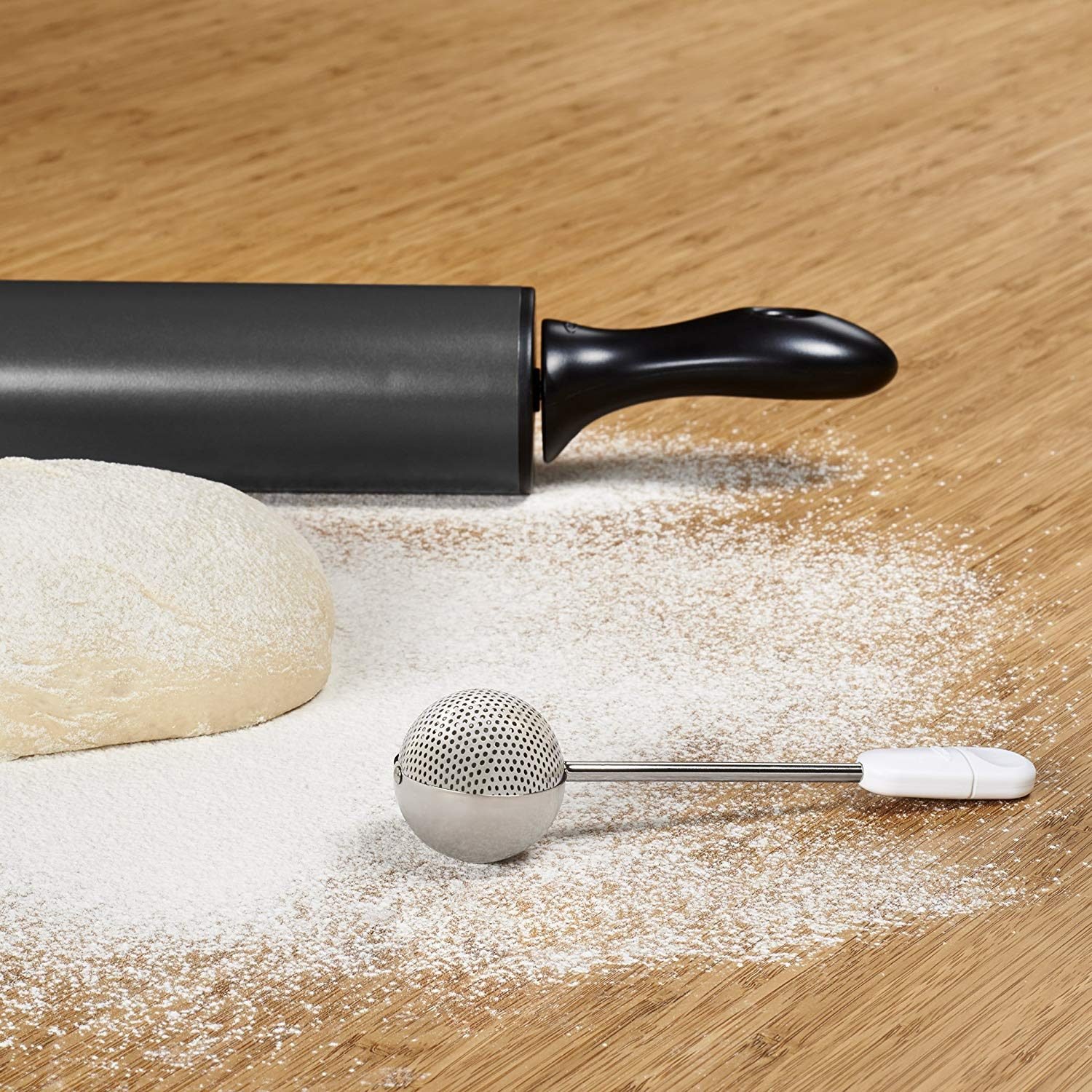 OXO Good Grips Baker’s Dusting Wand for Sugar, Flour and Spices