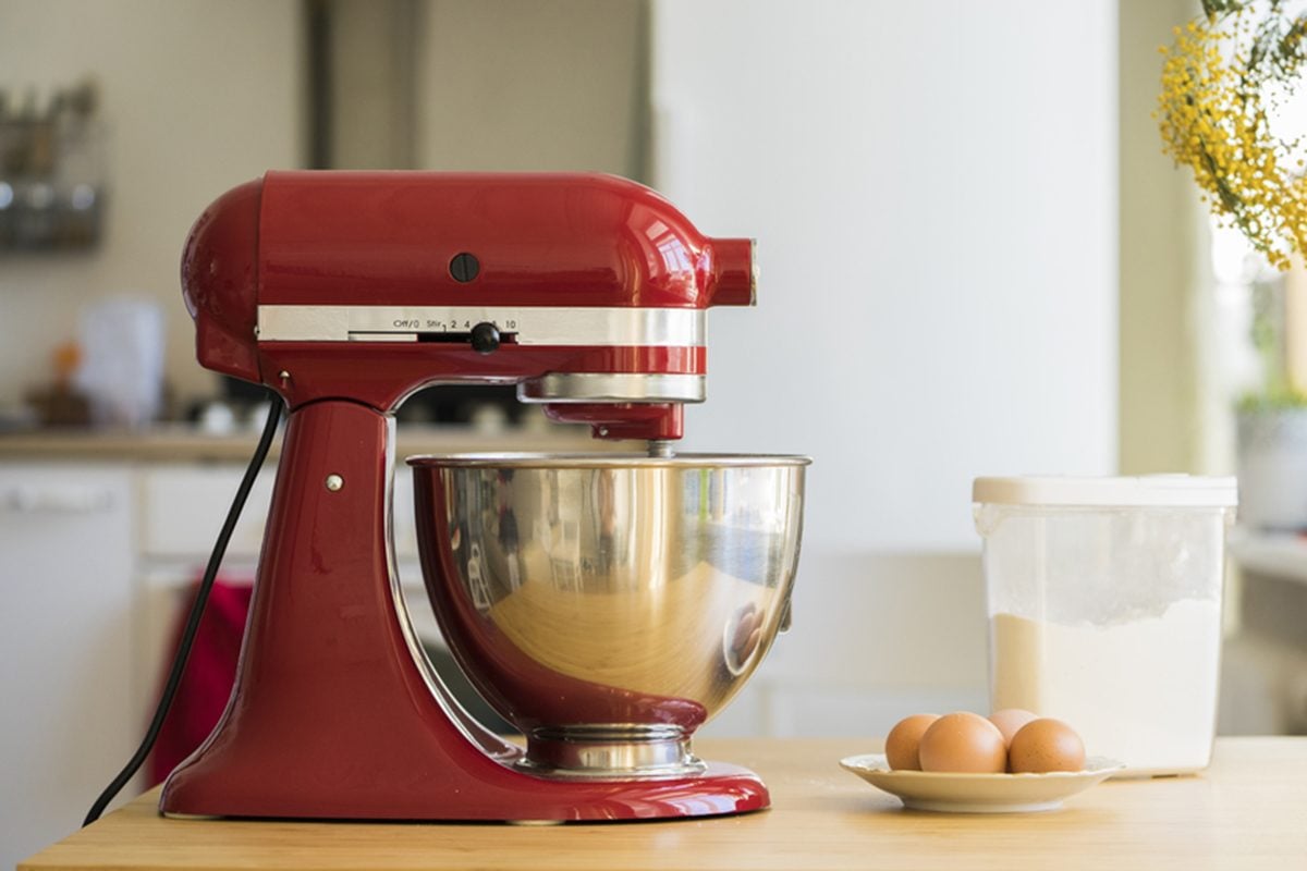 https://www.tasteofhome.com/wp-content/uploads/2018/09/red-stand-mixer-1.jpg