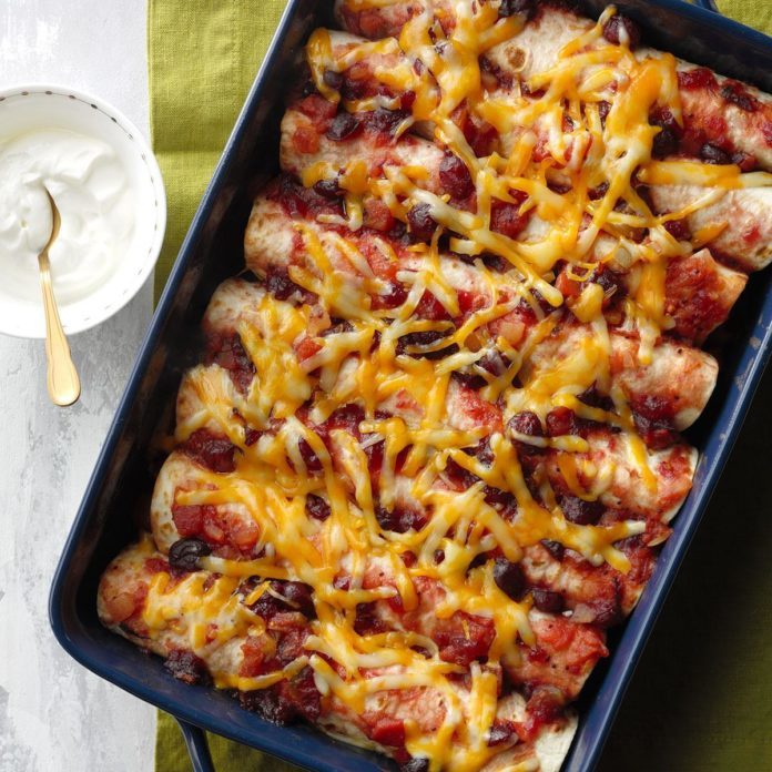 Cranberry Chipotle Chicken Enchiladas