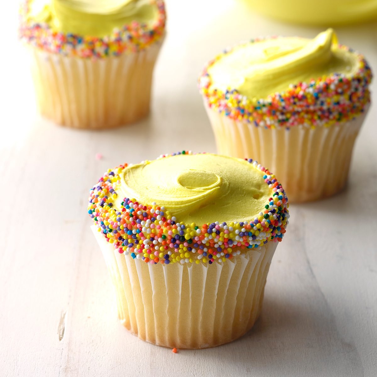 11-easy-cupcake-decorating-ideas-taste-of-home