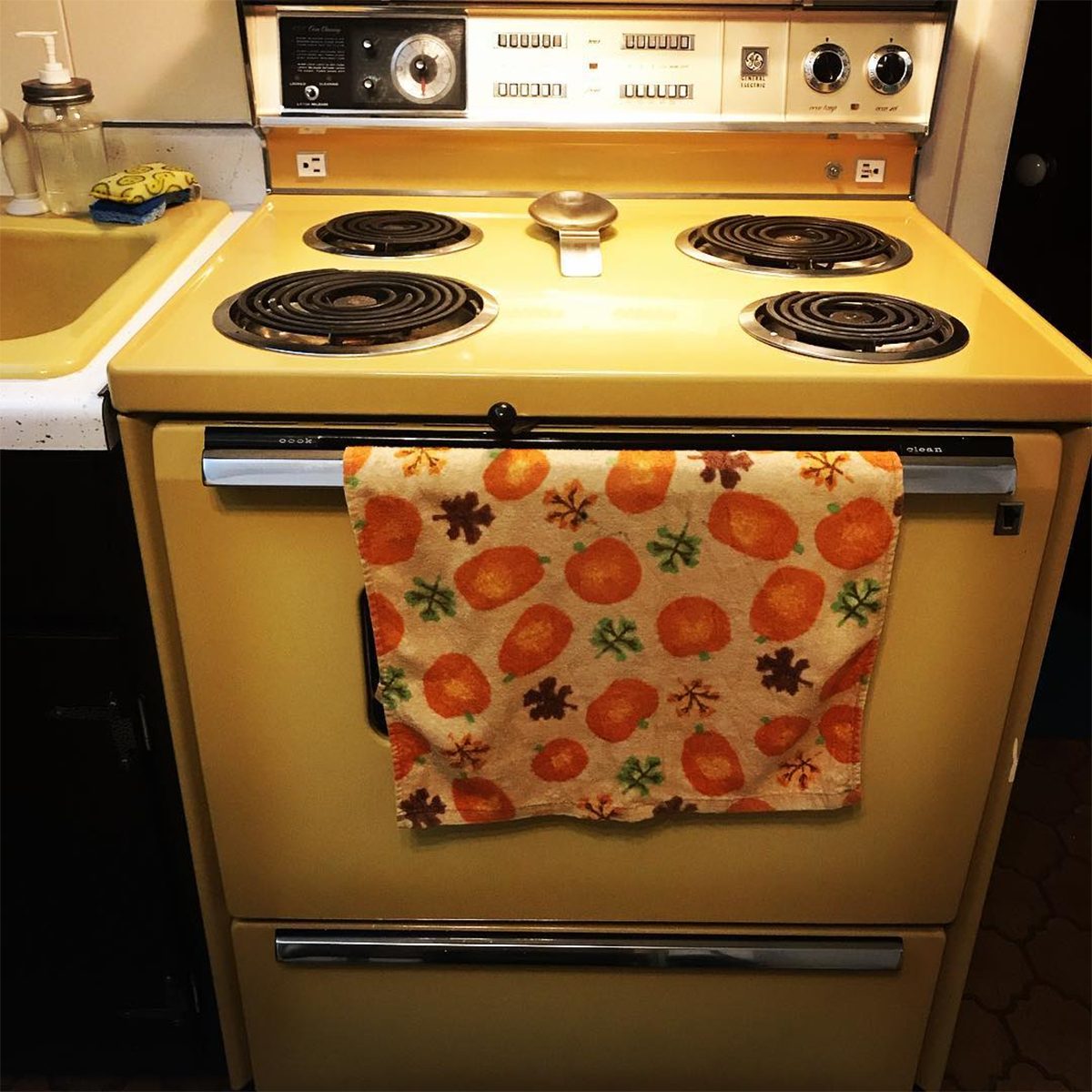 Retro kitchen colors like harvest gold, avocado, poppy and orange