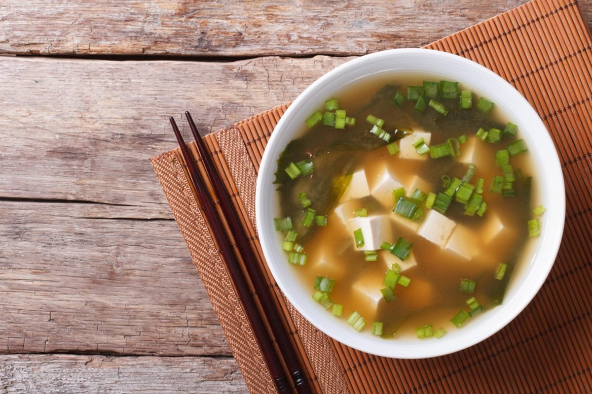 How to Make Easy Vegan Miso Soup