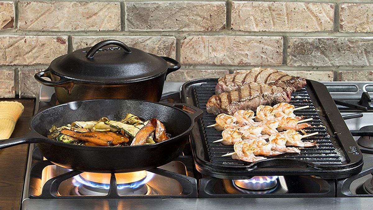 https://www.tasteofhome.com/wp-content/uploads/2019/02/12-Types-of-Cast-Iron-Cookware-You-Should-Know-About.jpg