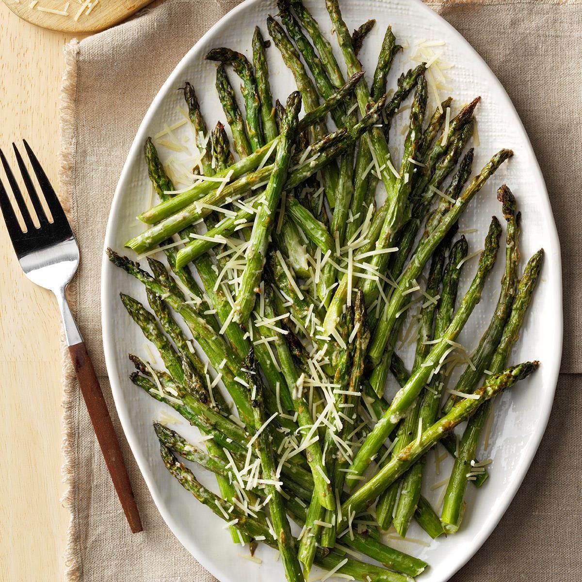 Lemon Parmesan Broiled Asparagus Exps Tham19 213862 E11 09 6b 4