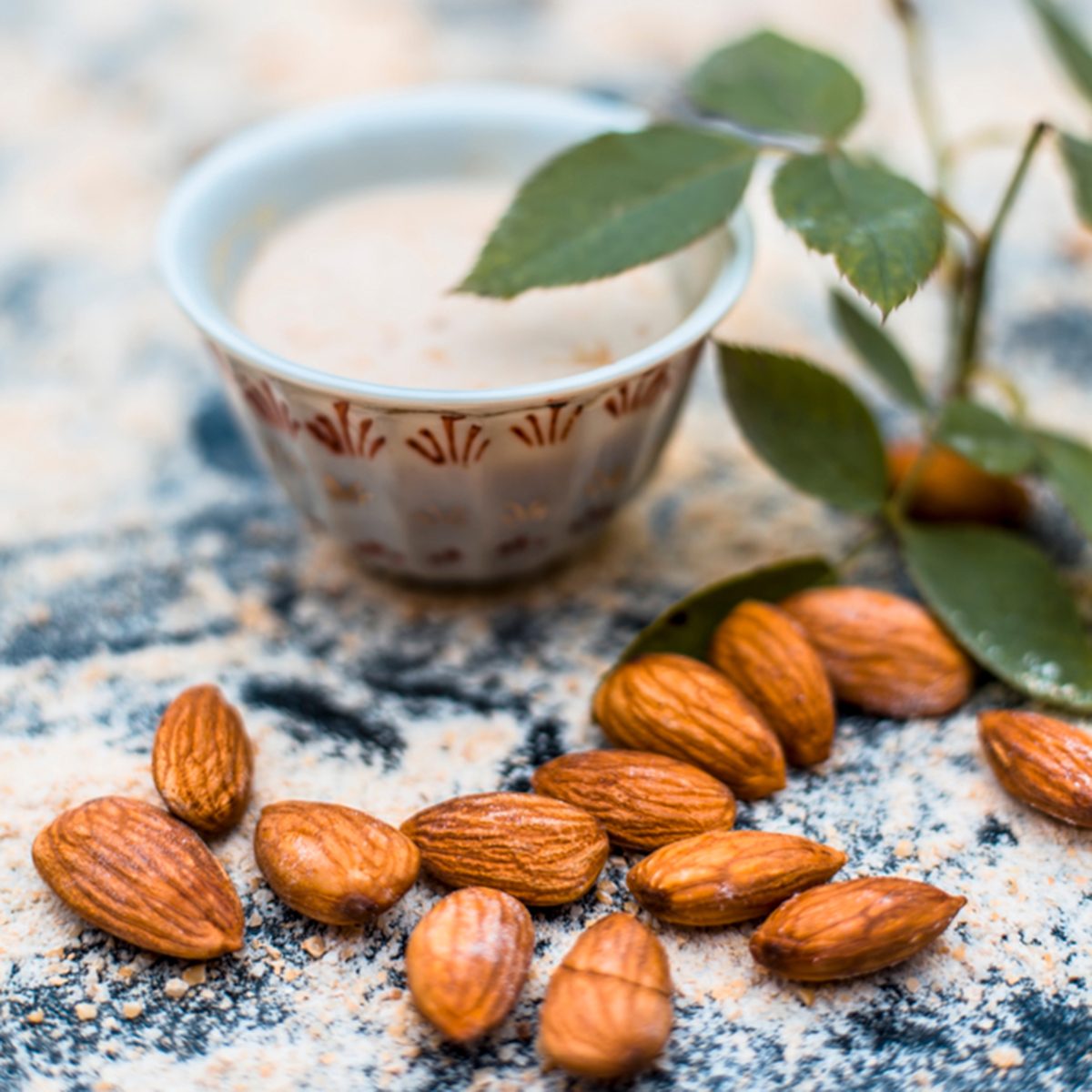 10 Powerful Health Benefits of Almonds | Taste of Home