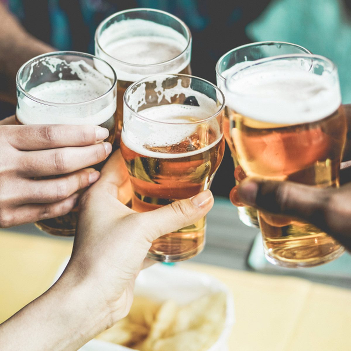 Top 3 Reasons To Drink Beer From A Glass