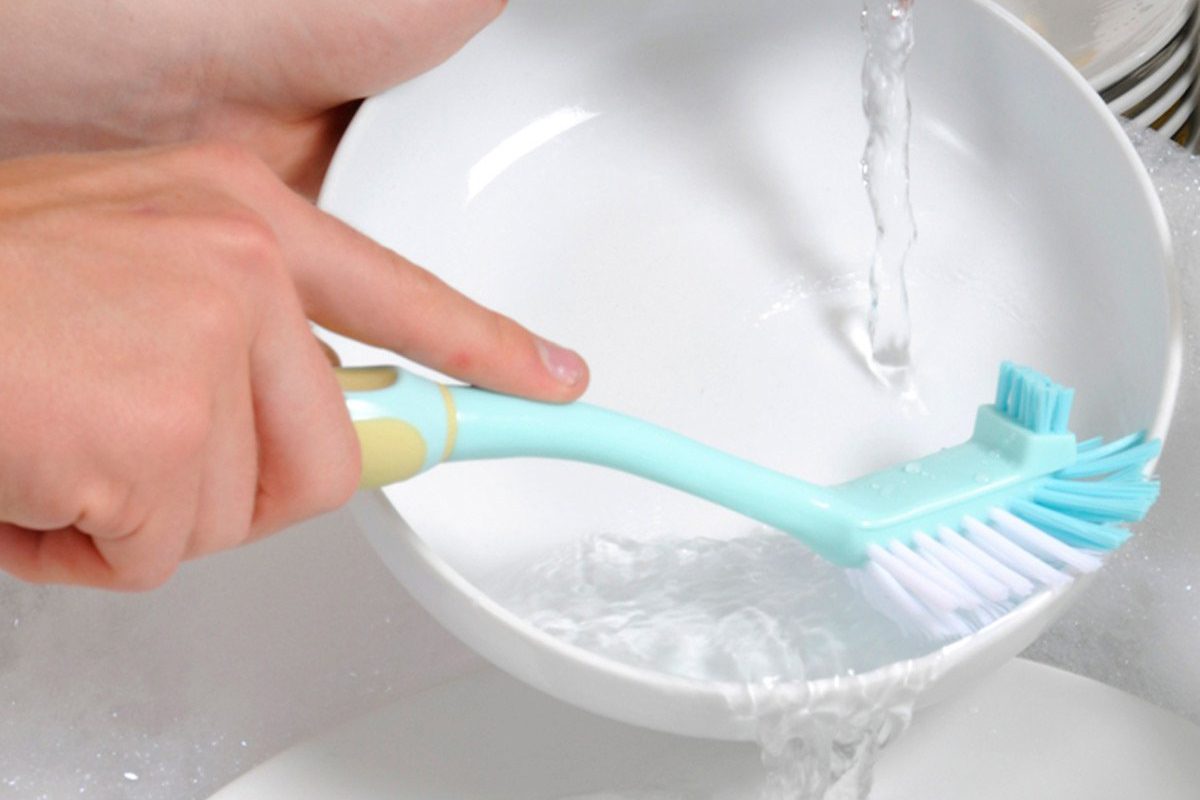 How to Clean Your Dish Scrubber