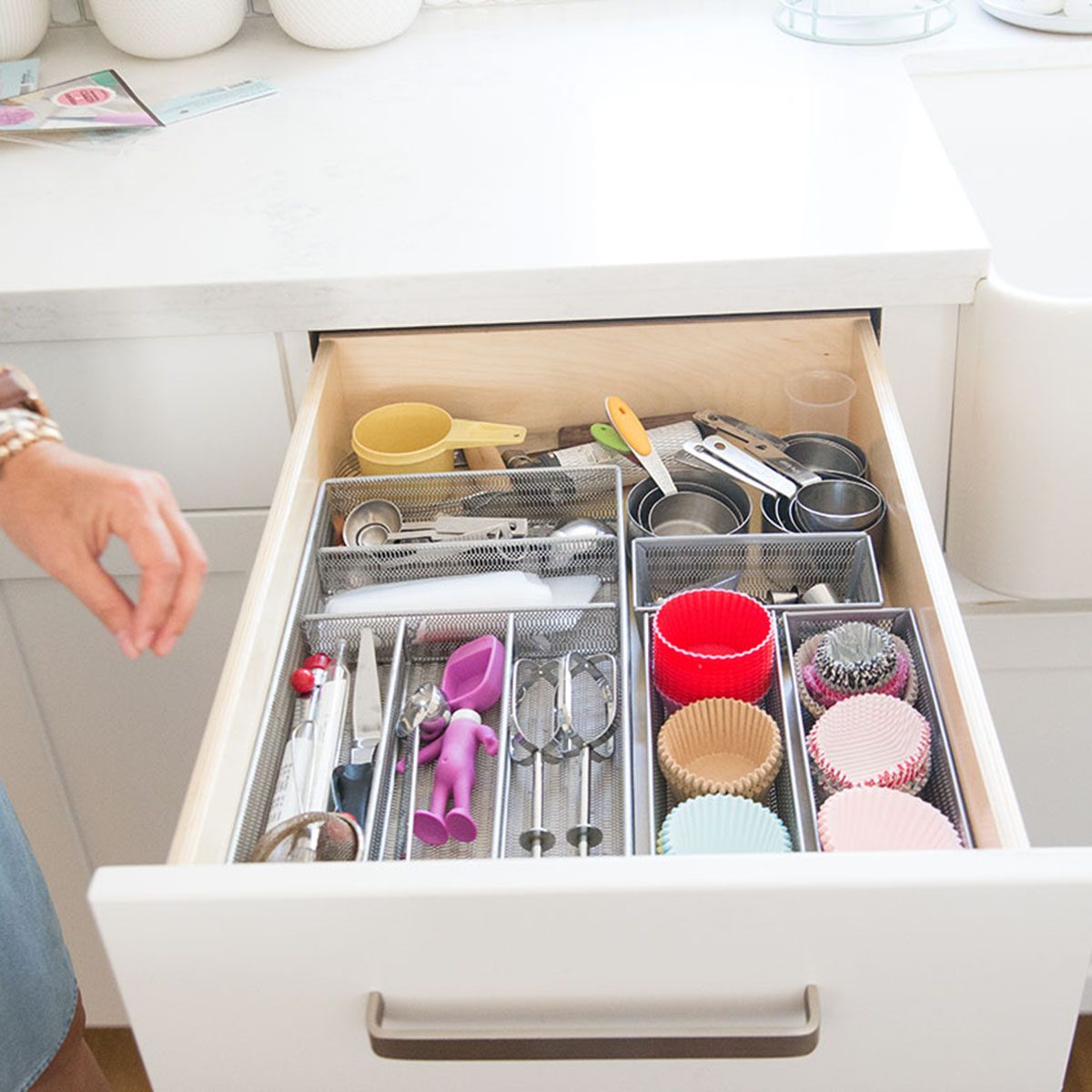 Kitchen drawer organizer