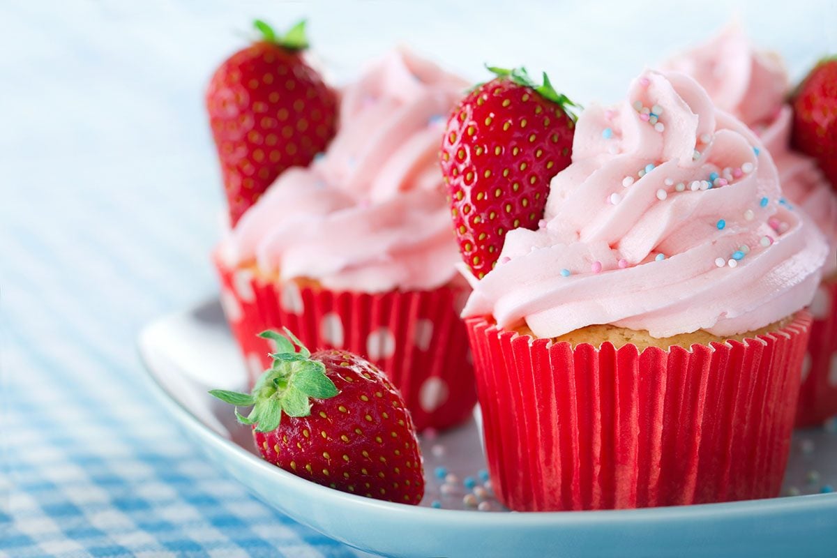 How to Make Easy Strawberry Frosting