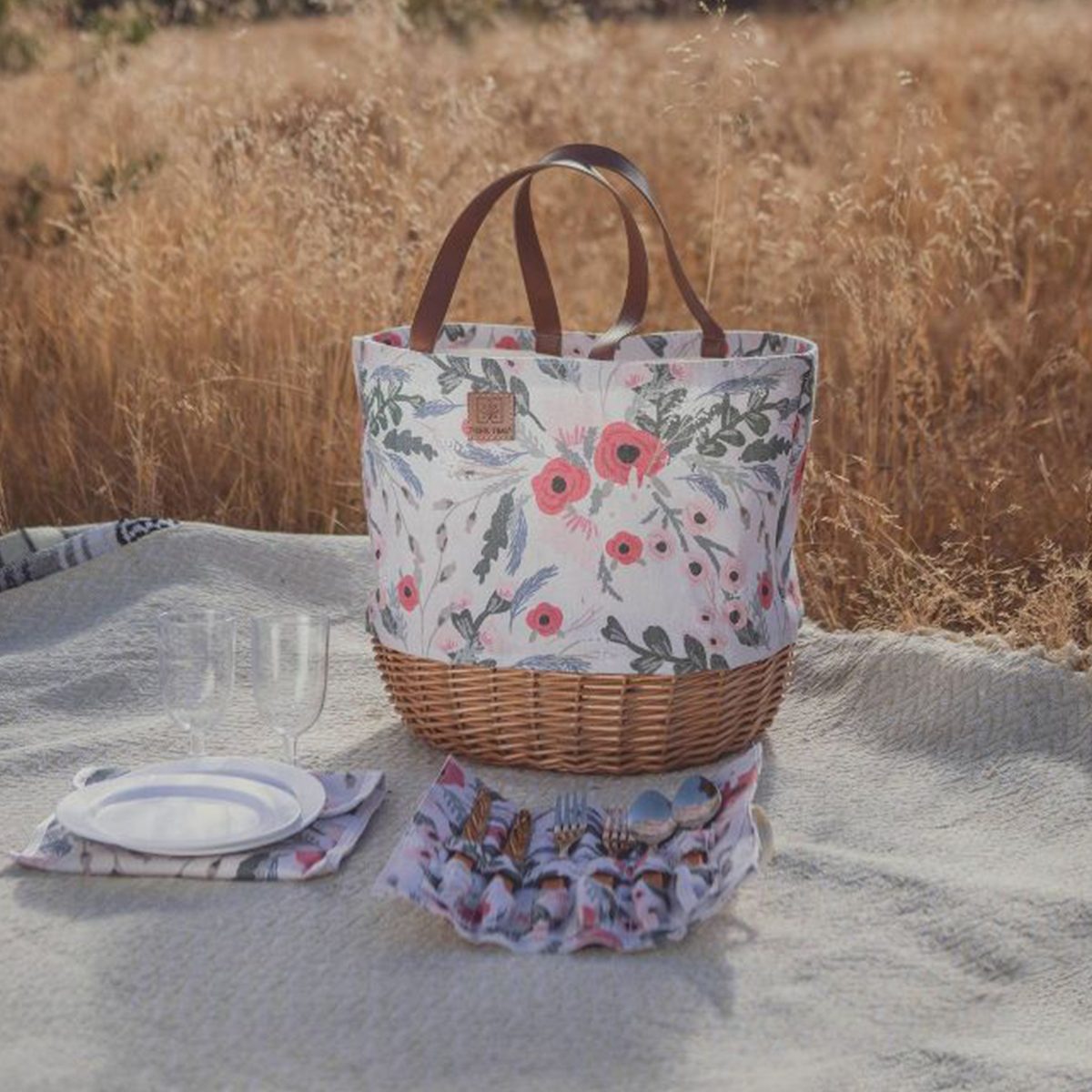 Floral Picnic Tote Ecomm Via Target.com