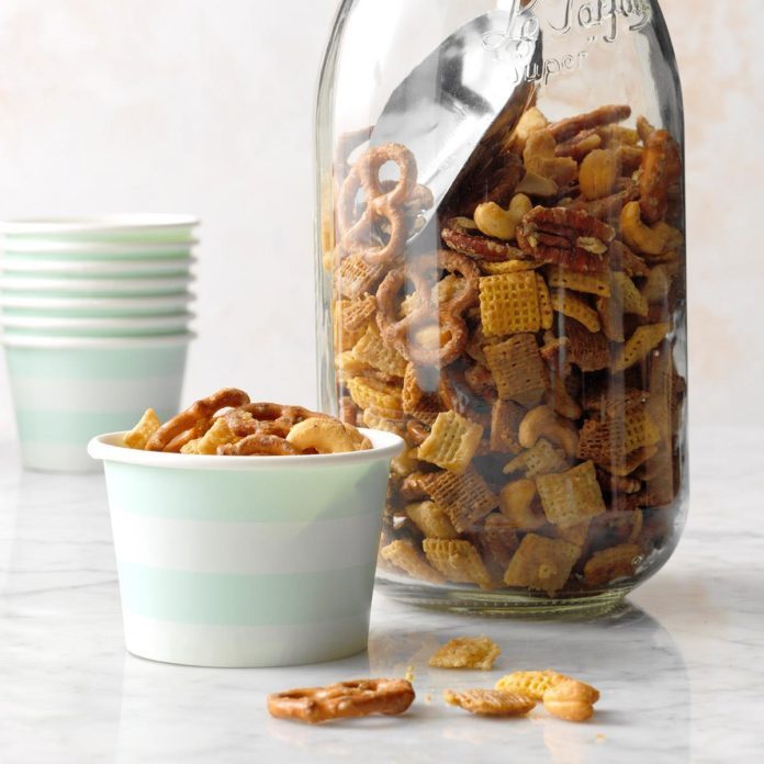 Caramel Chex Mix