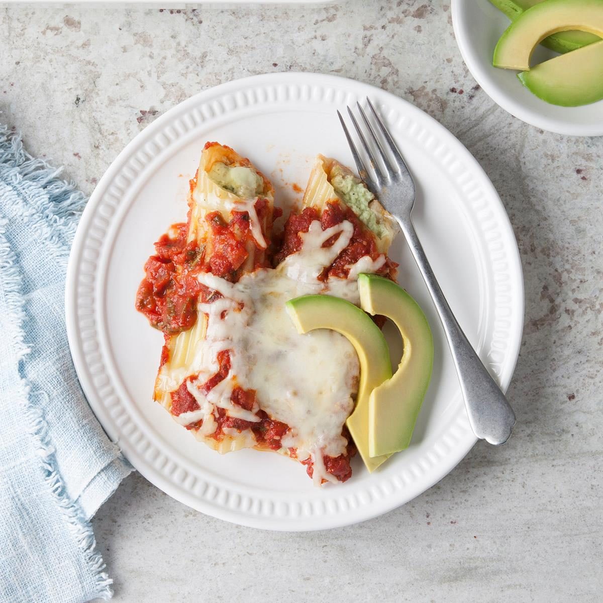 Creamy Avocado Manicotti Exps Ft19 87565 F 0710 1