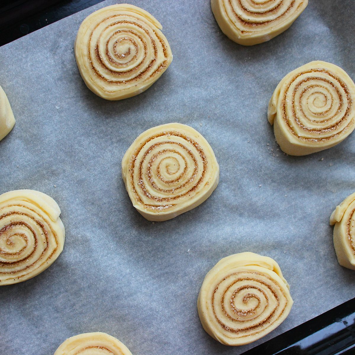 Beautiful fresh cinnamon rolls.