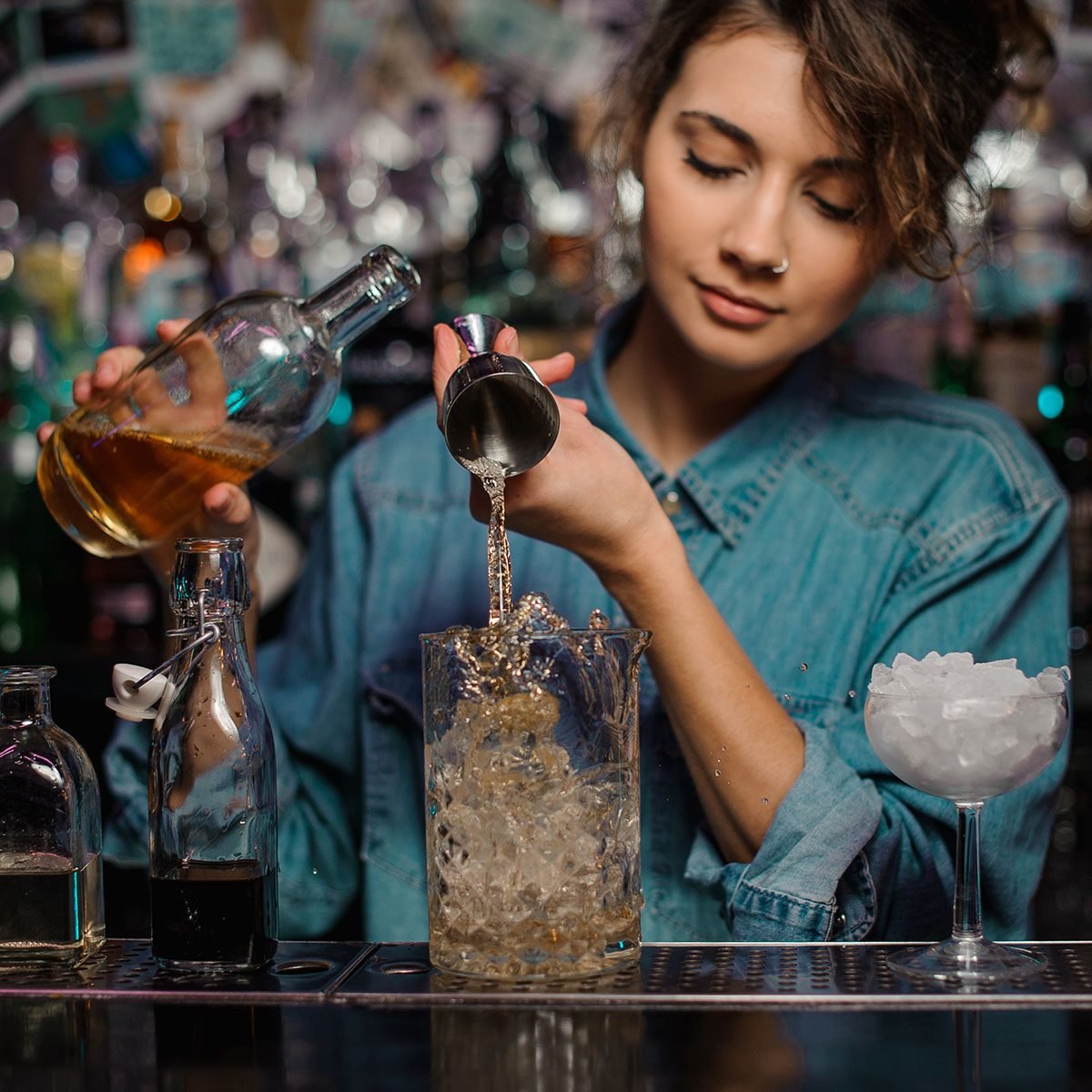 Bar Etiquette 9 Tips For Getting The Best Service From Your Bartender