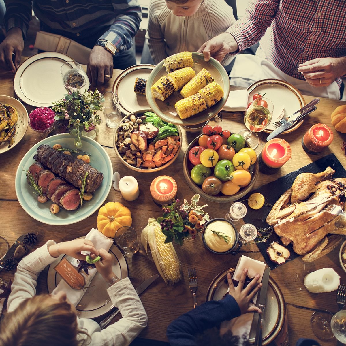 People Celebrating Thanksgiving Holiday Tradition Concept