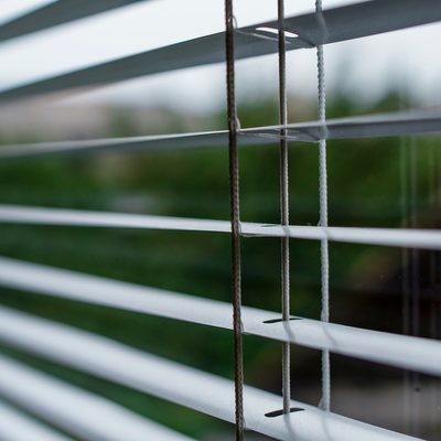8 Clever Solutions for the Most Annoying Window Cleaning Problems