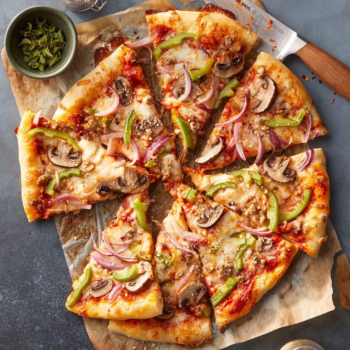 https://www.tasteofhome.com/wp-content/uploads/2019/12/The-Best-Sausage-Pizzas_EXPS_PPMBZ24_245369_DR_11_07_12b.jpg