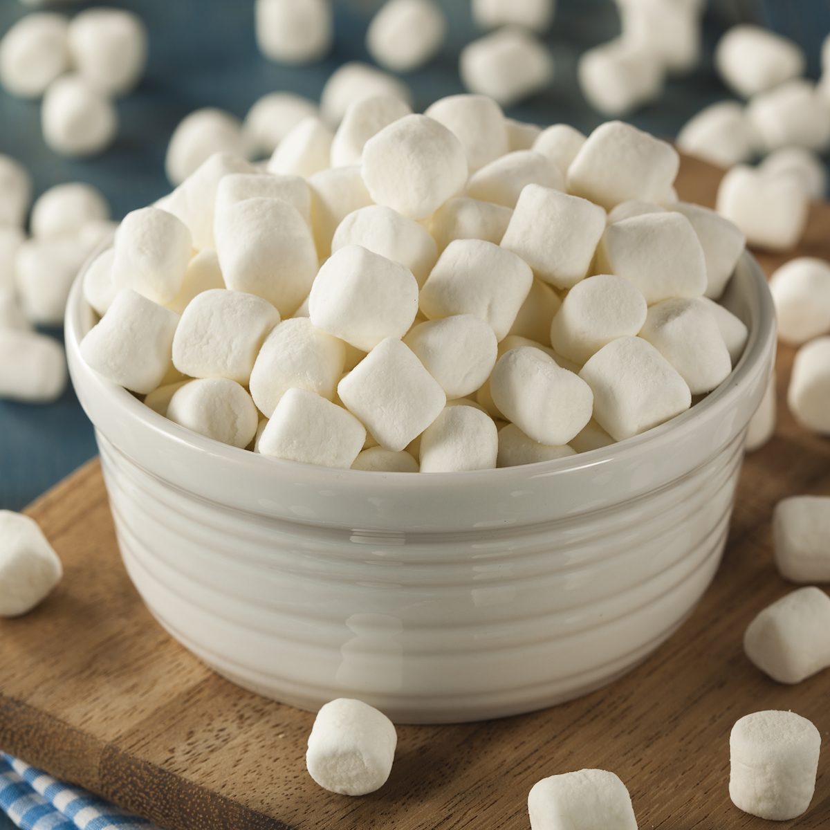 bowl of marshmallows for a family christmas game